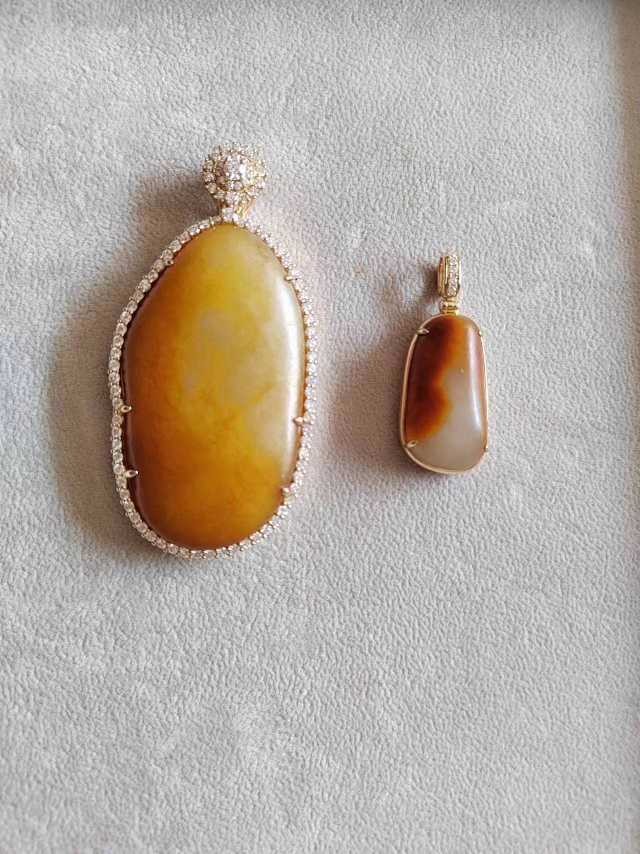 A picture of a showcase our custom jewelry